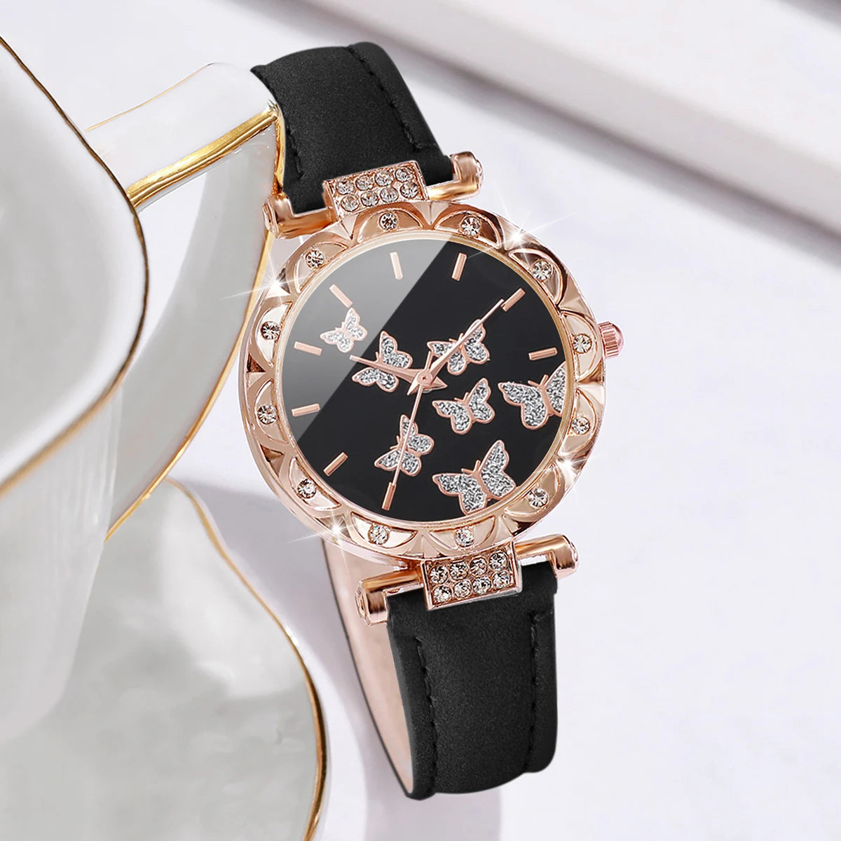 Ladies' Fashion Light Luxury Quartz Watch Classic Butterfly Pattern Digital Diamond Face Women's Style