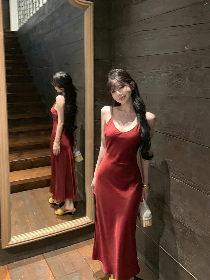Sexy Retro V-Neck Strap Dress Women's Slim Fit Long Skirt High Waist Summer Design Sensation Lady Style Comfortable Breathable