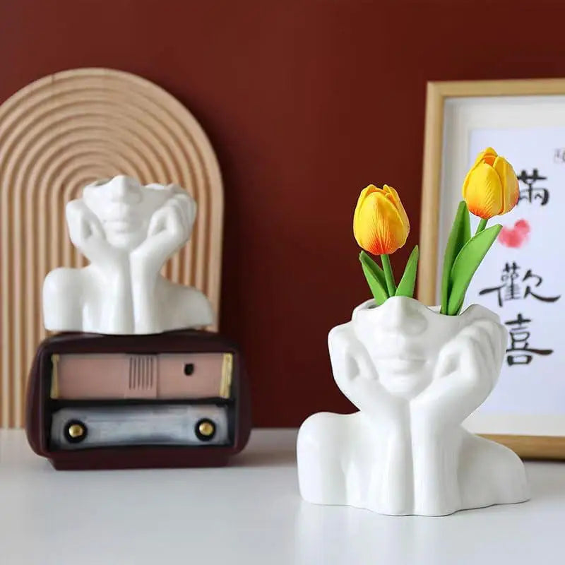 Makeup Brush Holder Human Face Art Desktop Decoration Vase Compatible with Eyebrow Pencils Home Organizer Plastic Material