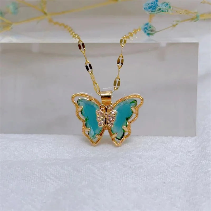Fashionable European and American Micro-inlaid Cute Butterfly Necklace Classic Retro Light Luxury Stainless Steel Clavicle Chain