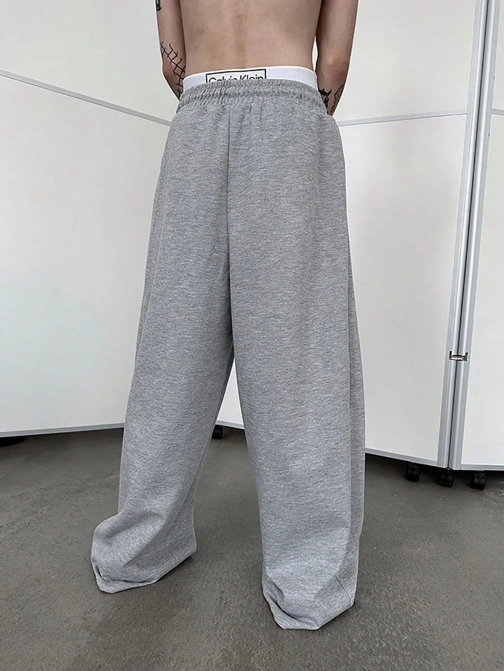 Mens Sweatpants Straight Fit Joggers for Sports and Streetwear Loose Oversized Casual Pant Drawstring Multi-pocket Men Long Pant