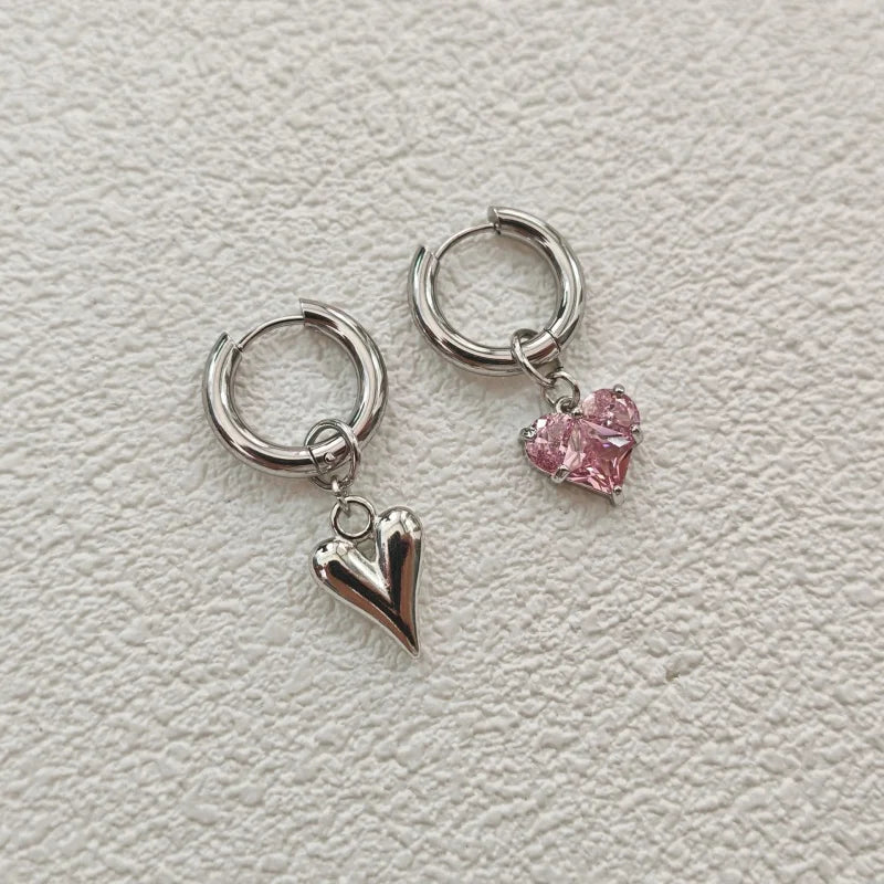 Ladies' Crystal Earrings With A Metallic Texture And Bird-Shaped Hooks. They Are Perfect For Wearing At Parties Or As Gifts.