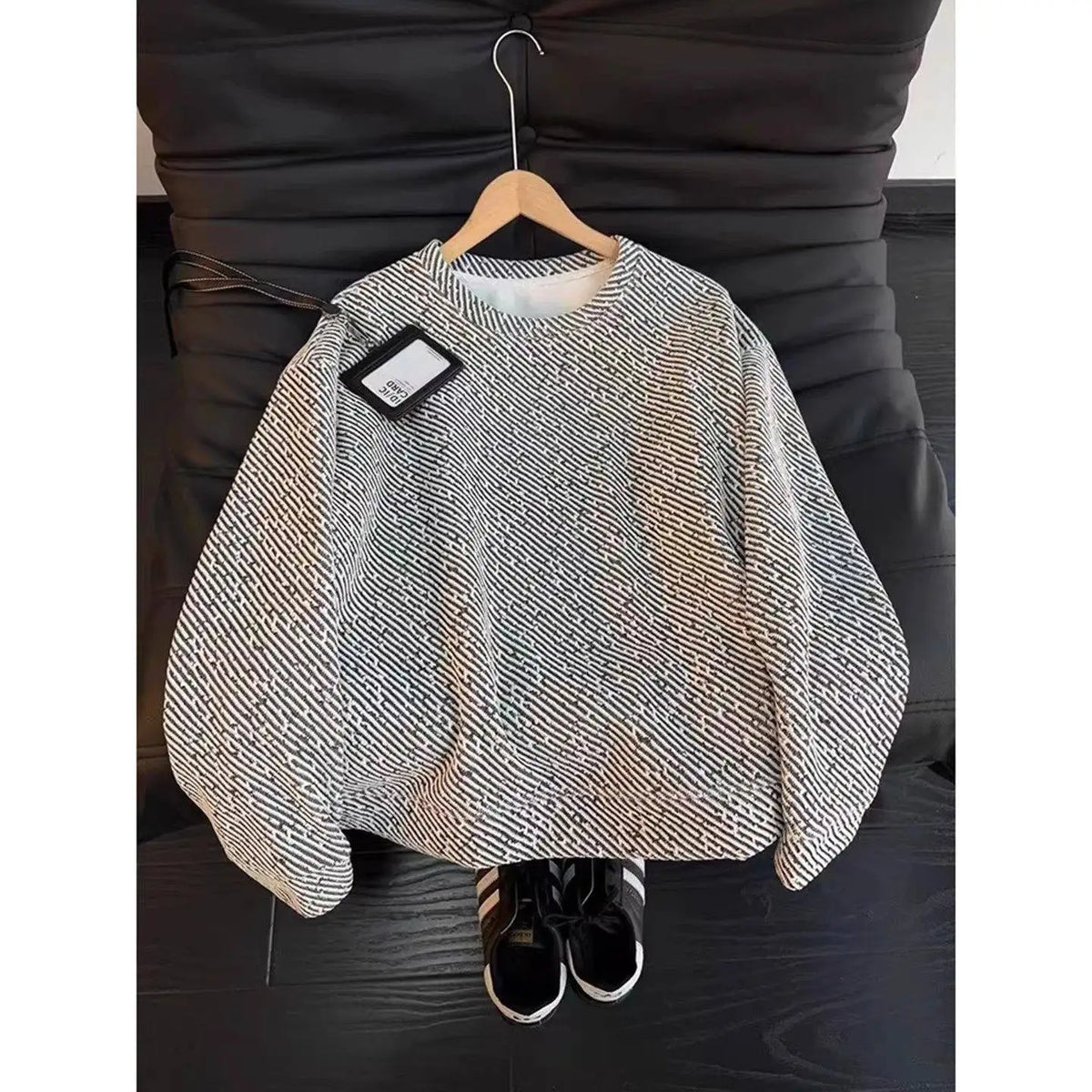 Banmen Men's Long Sleeve Sweatshirt - Black Round Neck Casual Shirt